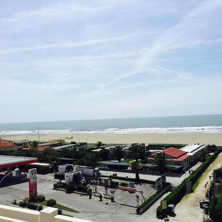 Savoy Hotel Marina di Pietrasanta Exterior photo