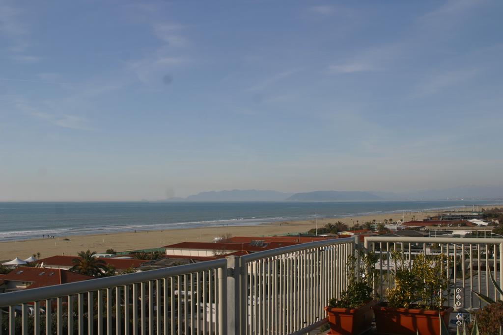 Savoy Hotel Marina di Pietrasanta Exterior photo